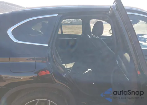 2016 BMW X1 xDrive28I z USA, uszkodzony, nr VIN WBXHT3Z32G4A48990